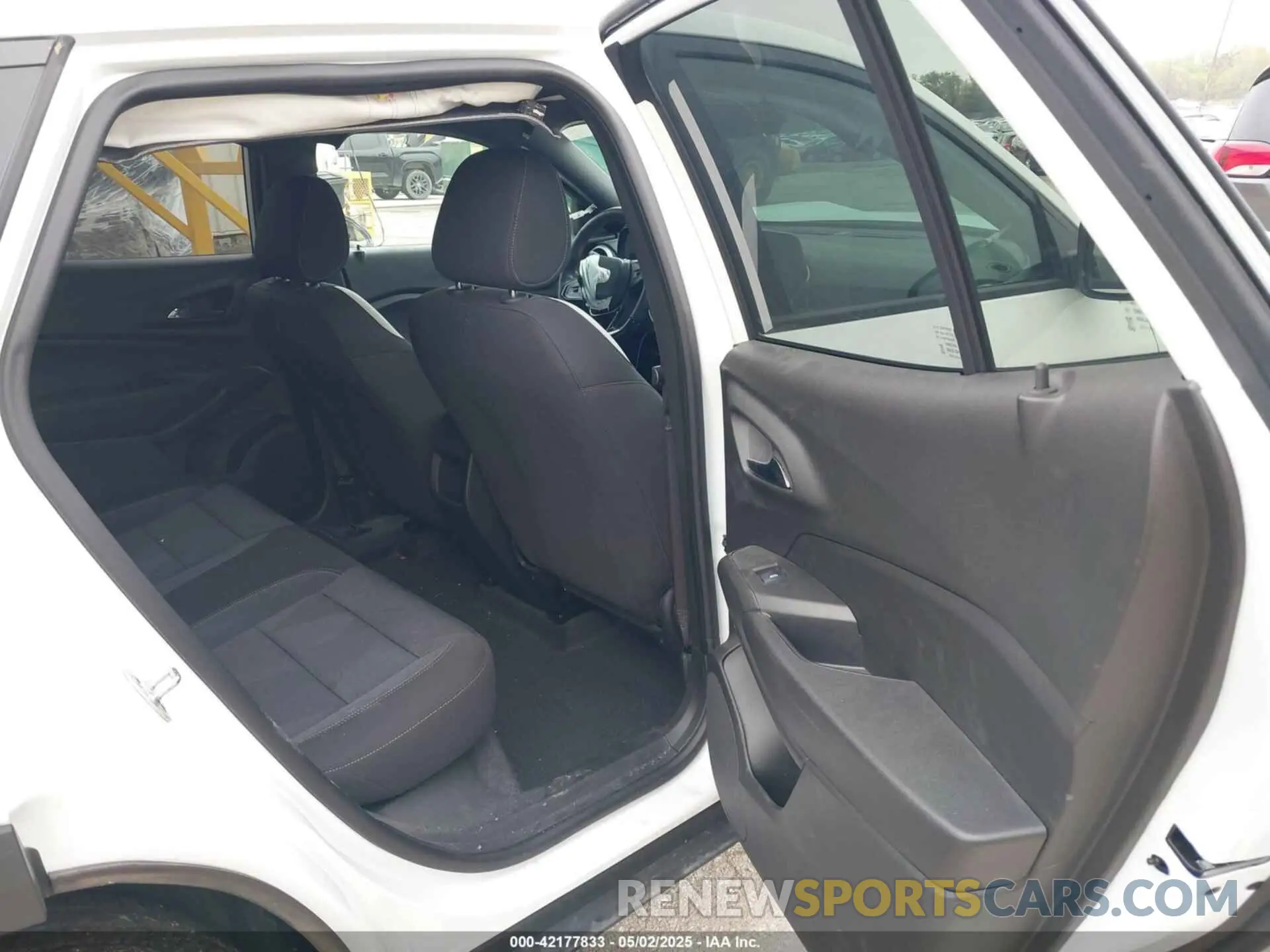 8 Photograph of a damaged car KL77LGE29RC234106 CHEVROLET TRAX 2024