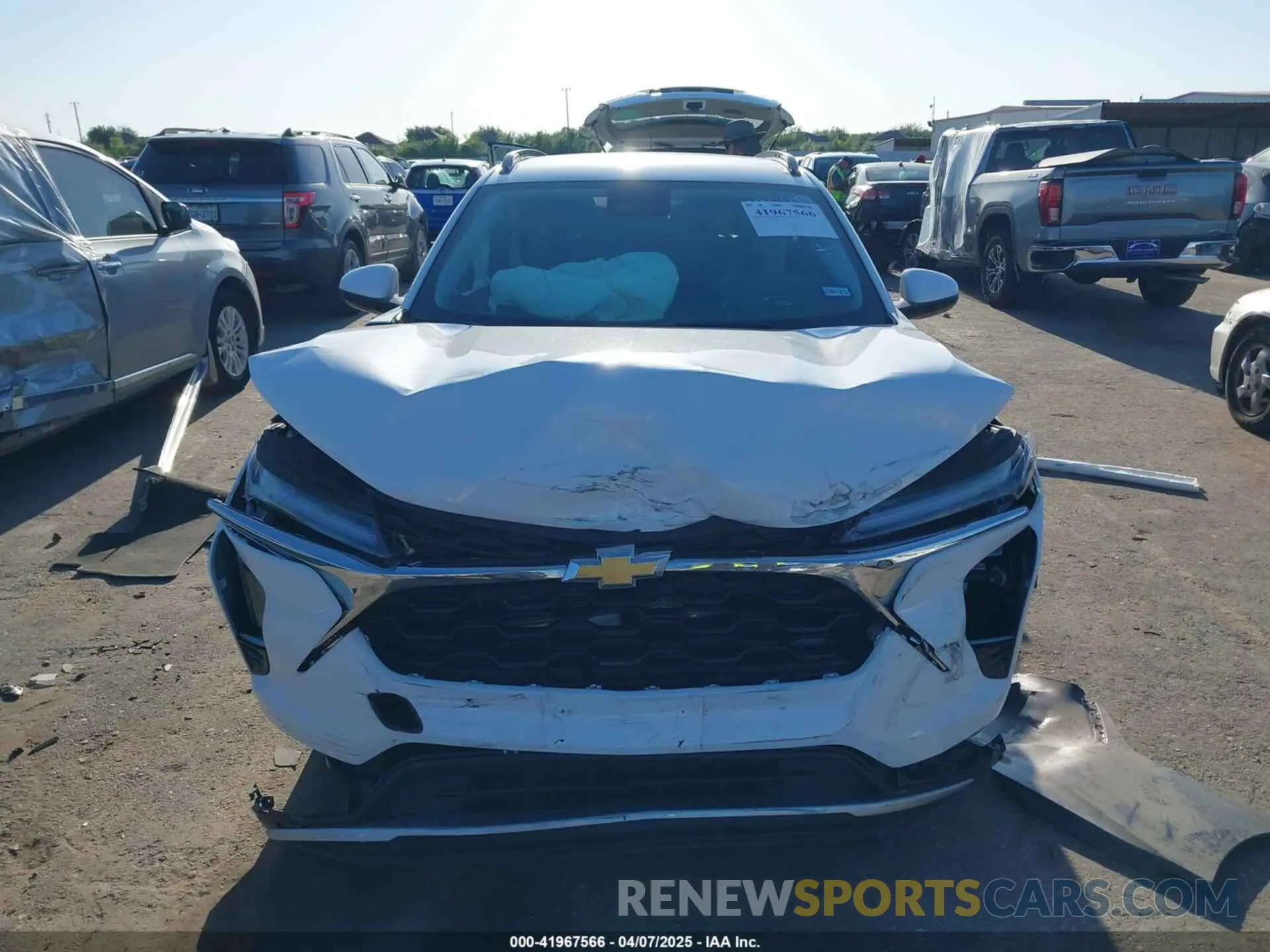 11 Photograph of a damaged car KL77LHE20RC067401 CHEVROLET TRAX 2024