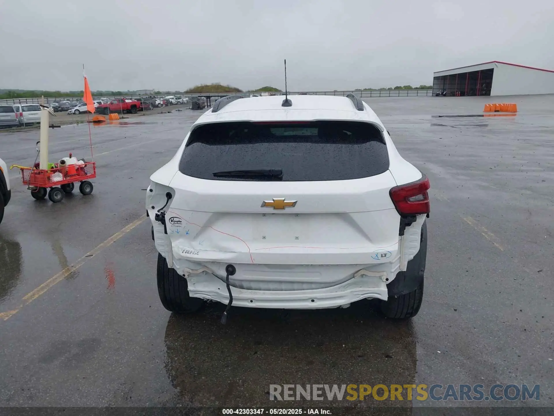 17 Photograph of a damaged car KL77LHE20RC128889 CHEVROLET TRAX 2024
