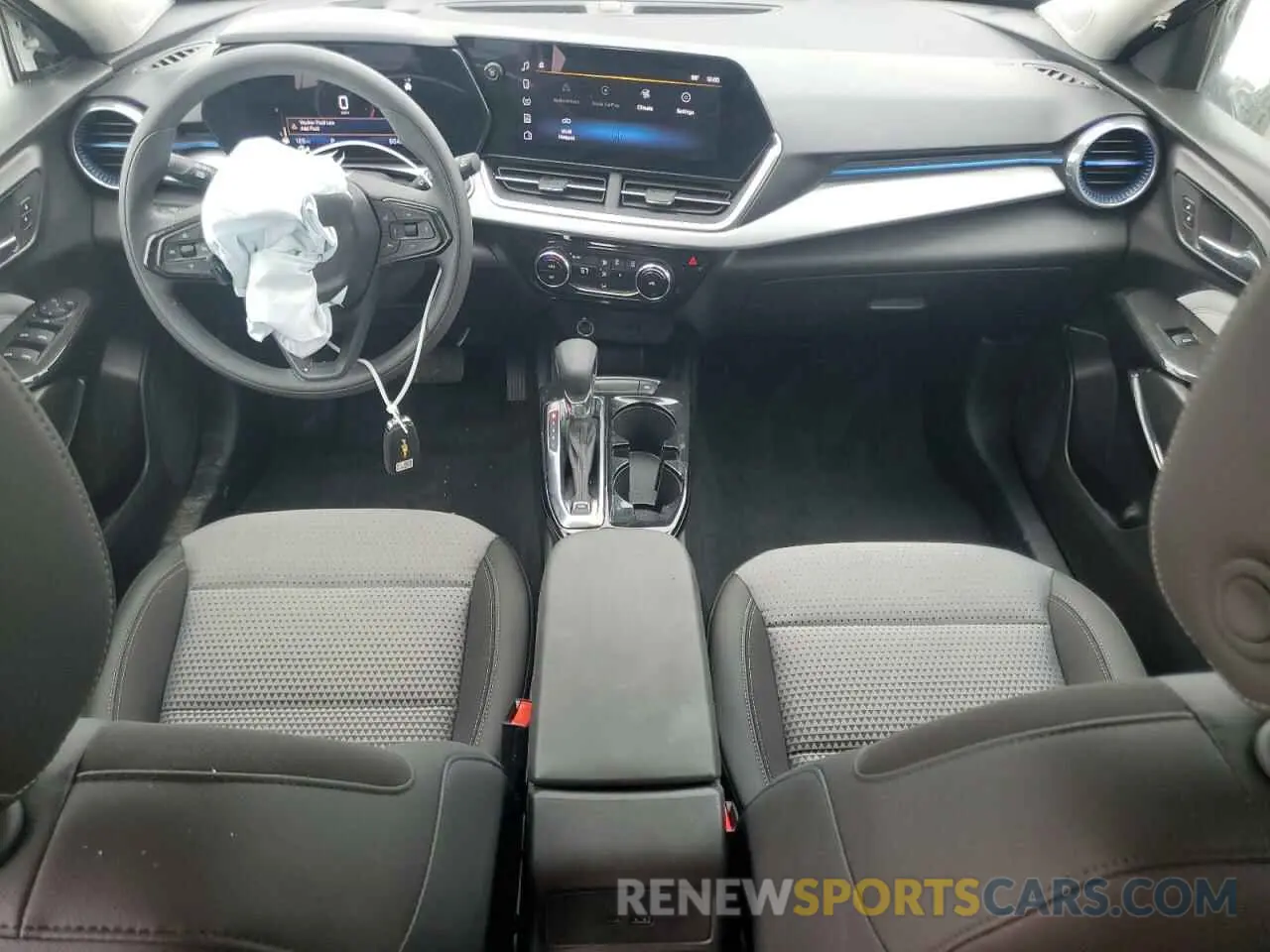 8 Photograph of a damaged car KL77LHE20RC246781 CHEVROLET TRAX 2024