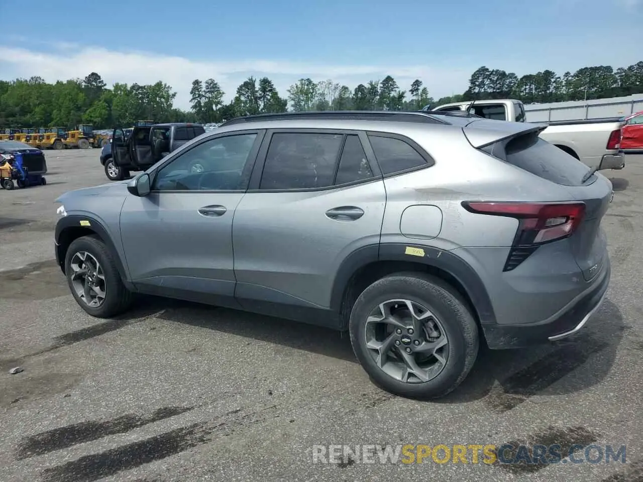 2 Photograph of a damaged car KL77LHE21RC009376 CHEVROLET TRAX 2024