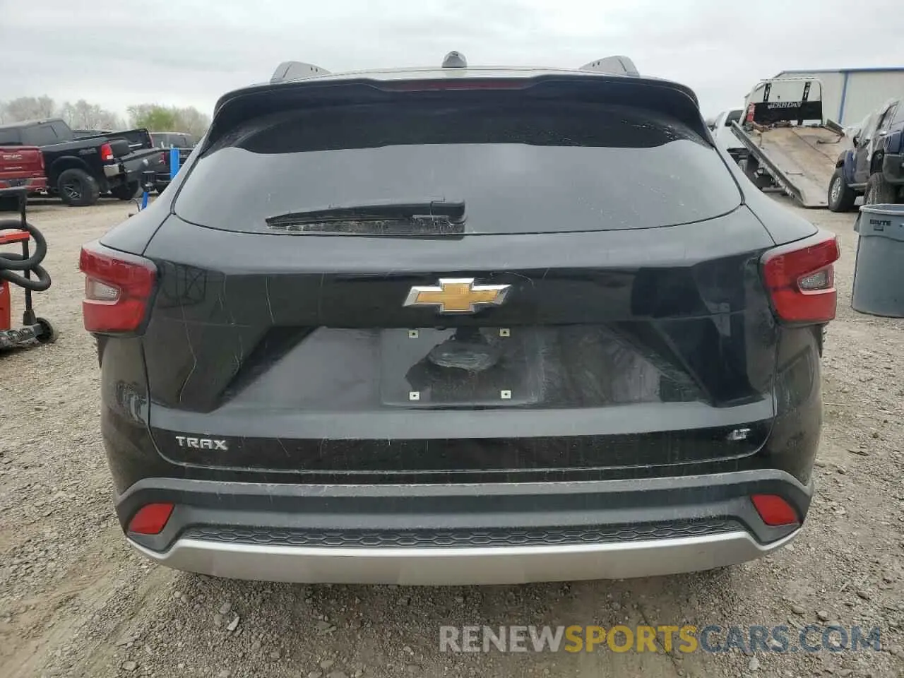 6 Photograph of a damaged car KL77LHE21RC029143 CHEVROLET TRAX 2024