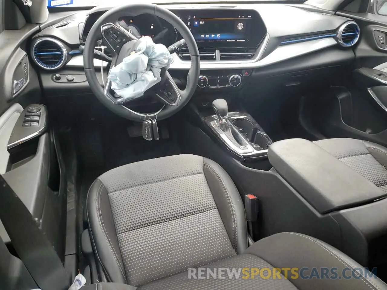 8 Photograph of a damaged car KL77LHE21RC029143 CHEVROLET TRAX 2024