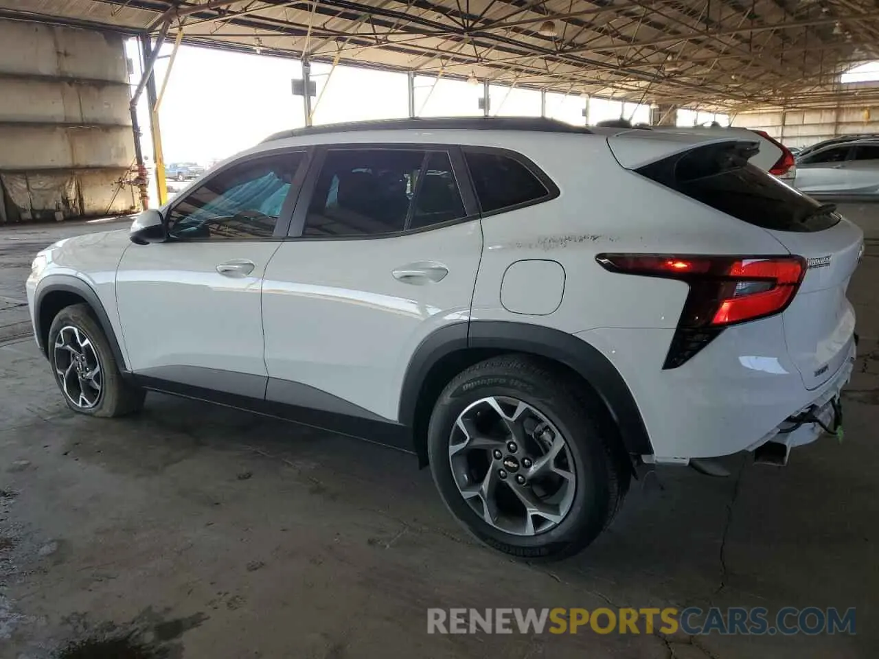 2 Photograph of a damaged car KL77LHE21RC037596 CHEVROLET TRAX 2024