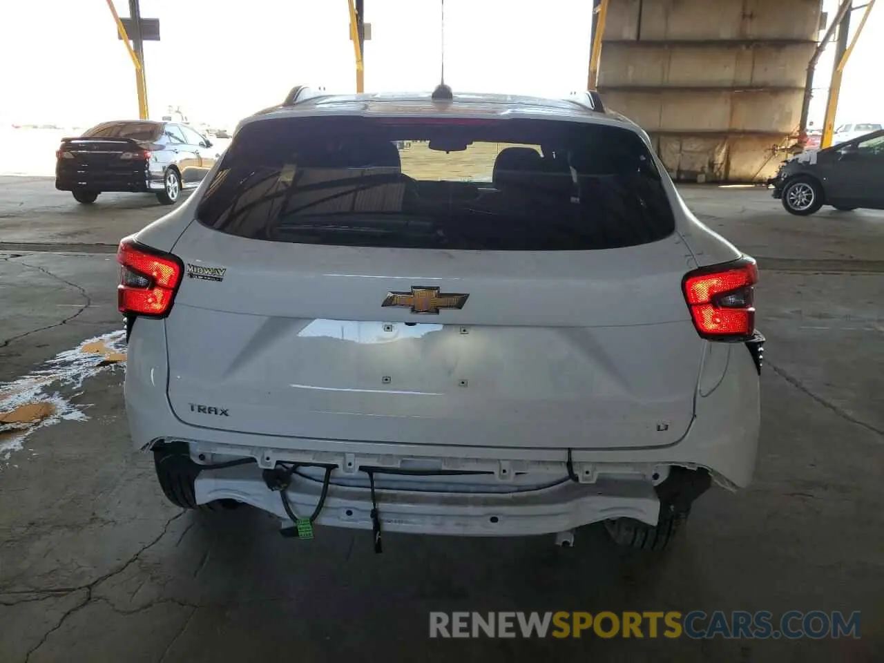 6 Photograph of a damaged car KL77LHE21RC037596 CHEVROLET TRAX 2024