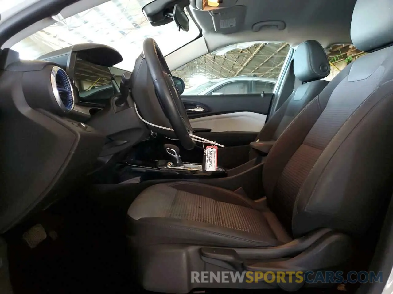 7 Photograph of a damaged car KL77LHE21RC037596 CHEVROLET TRAX 2024