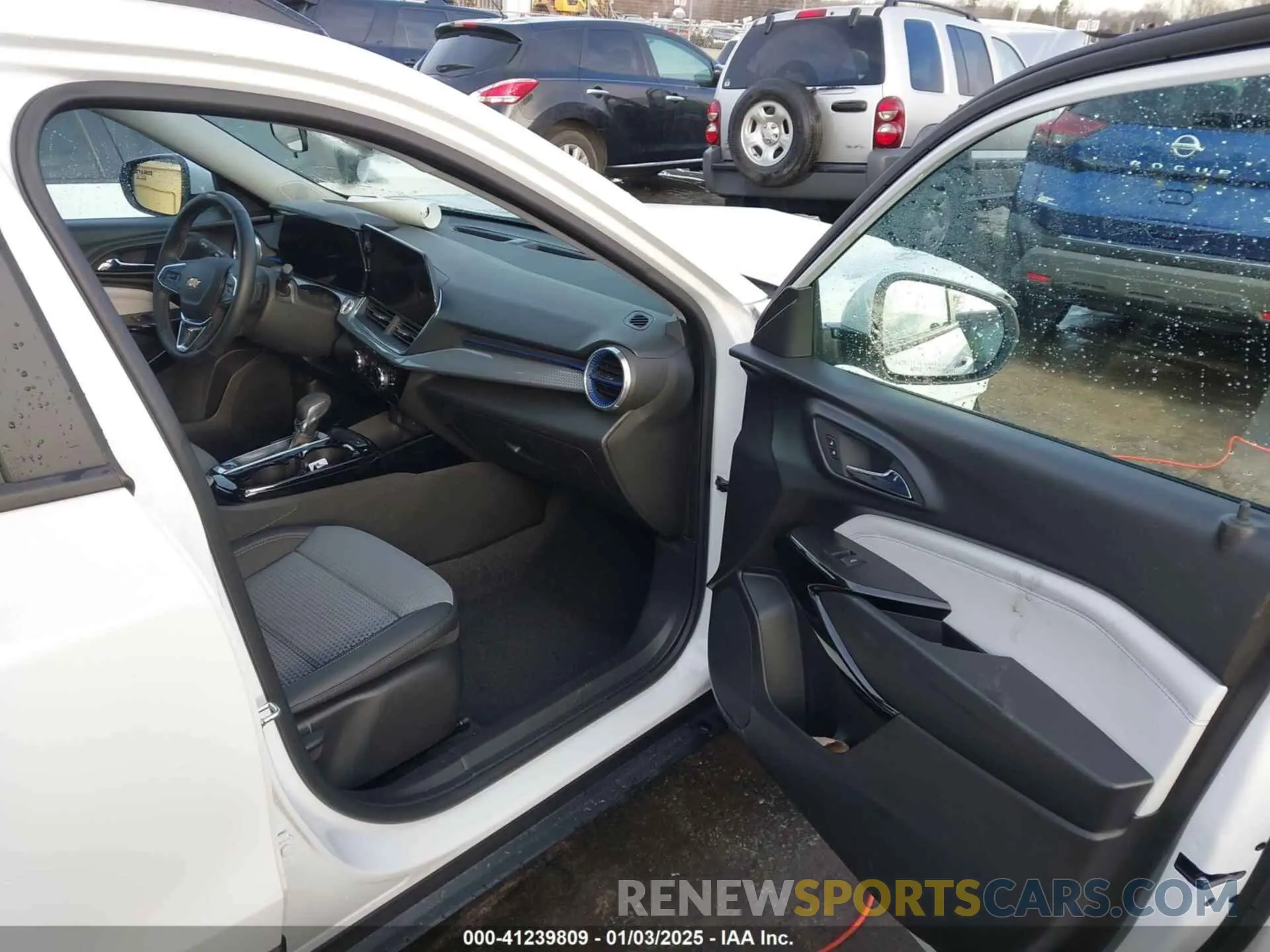5 Photograph of a damaged car KL77LHE21RC053426 CHEVROLET TRAX 2024