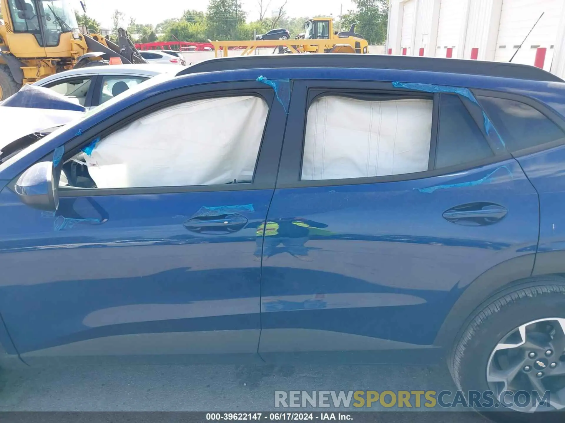14 Photograph of a damaged car KL77LHE21RC065494 CHEVROLET TRAX 2024