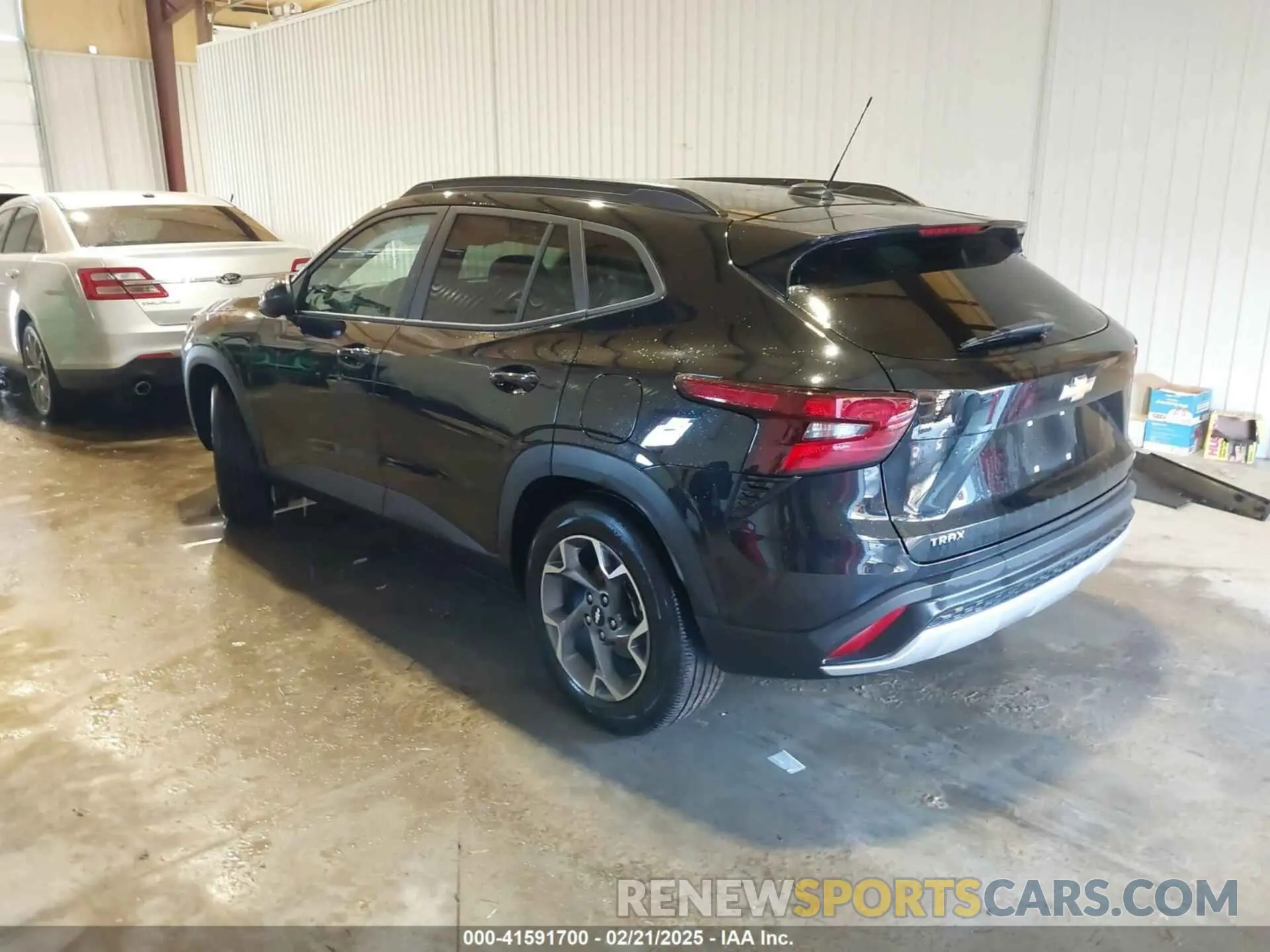 3 Photograph of a damaged car KL77LHE21RC101281 CHEVROLET TRAX 2024