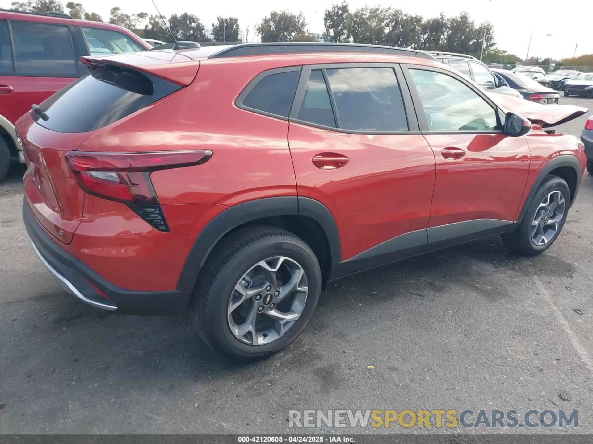 4 Photograph of a damaged car KL77LHE21RC120316 CHEVROLET TRAX 2024