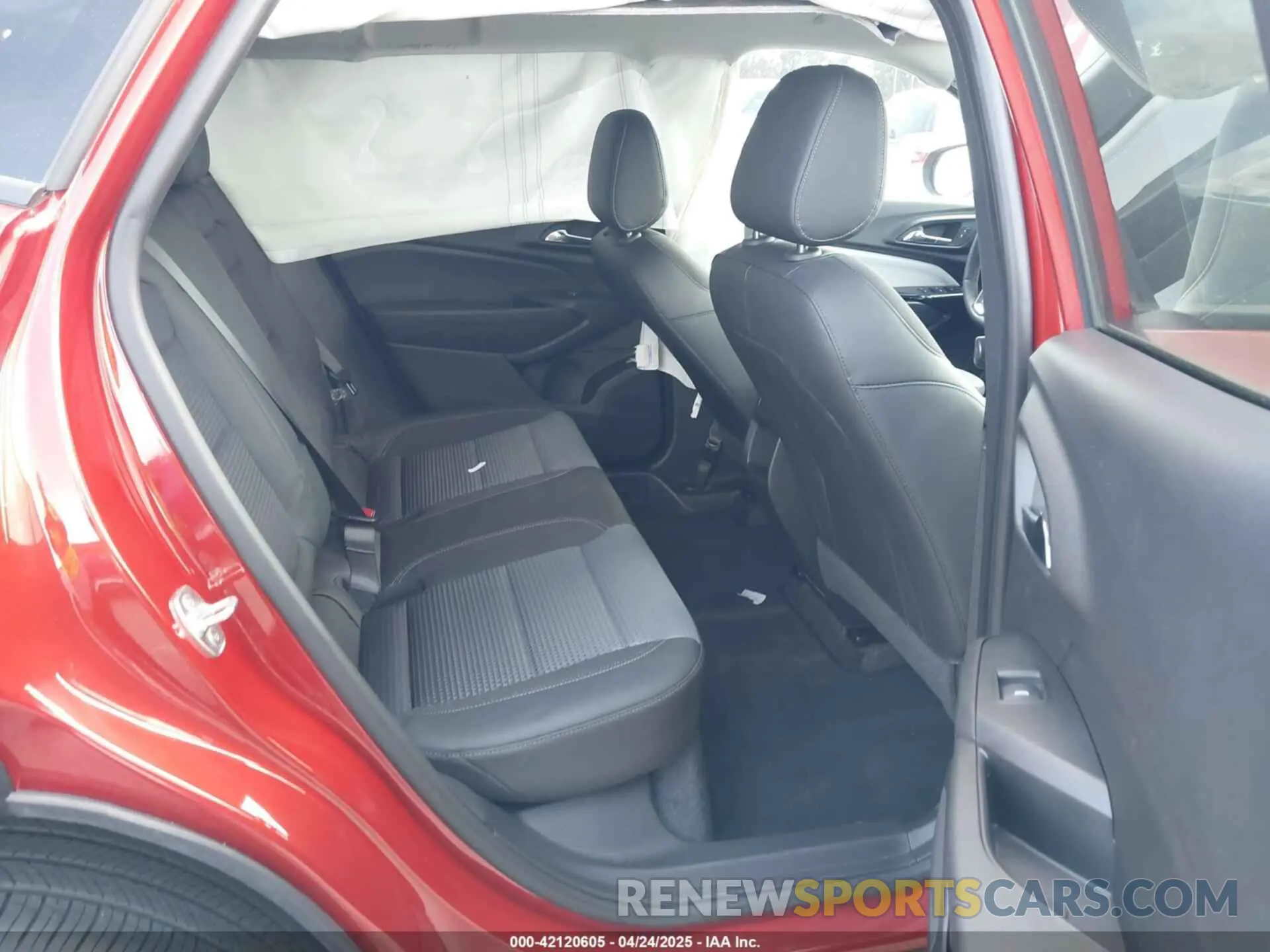 8 Photograph of a damaged car KL77LHE21RC120316 CHEVROLET TRAX 2024