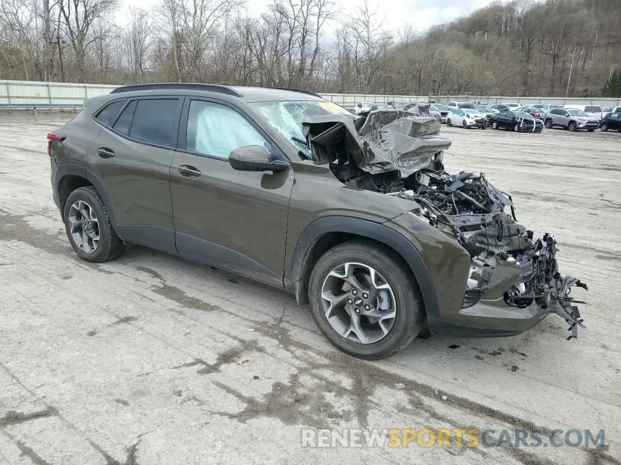 4 Photograph of a damaged car KL77LHE21RC182251 CHEVROLET TRAX 2024