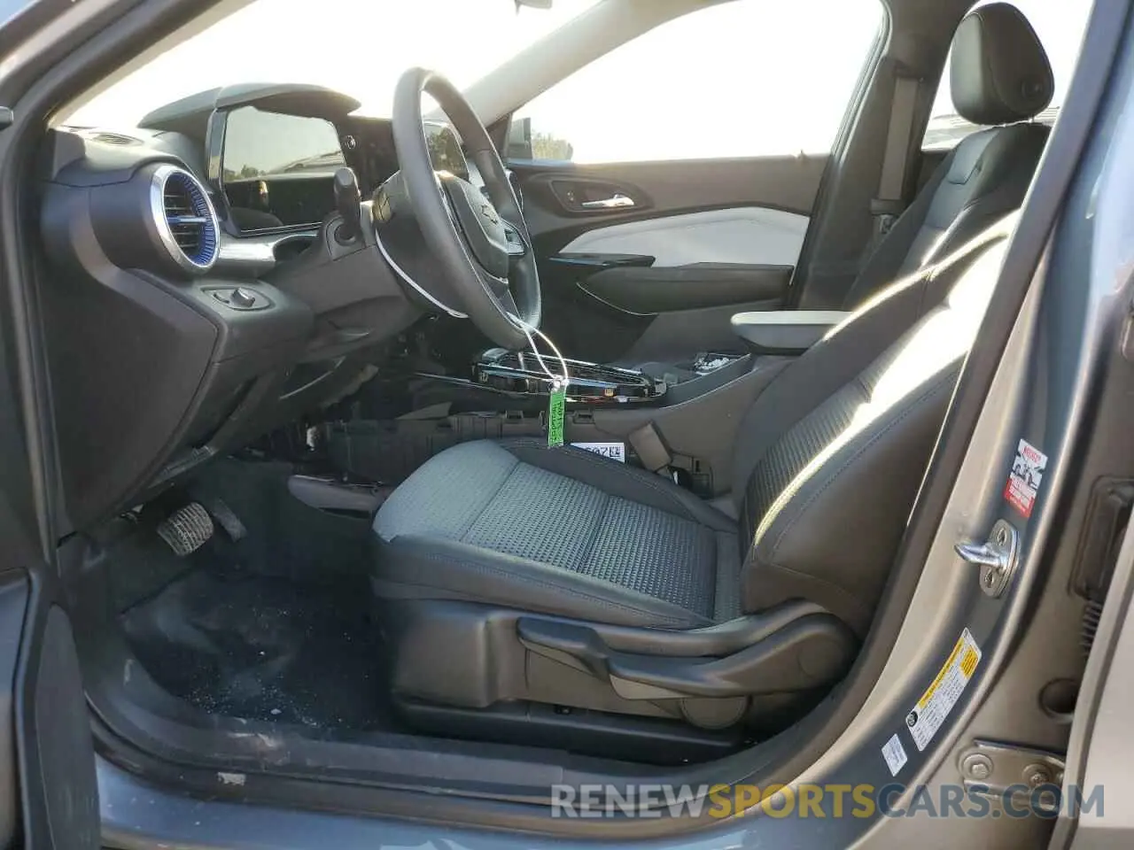 7 Photograph of a damaged car KL77LHE21RC232145 CHEVROLET TRAX 2024