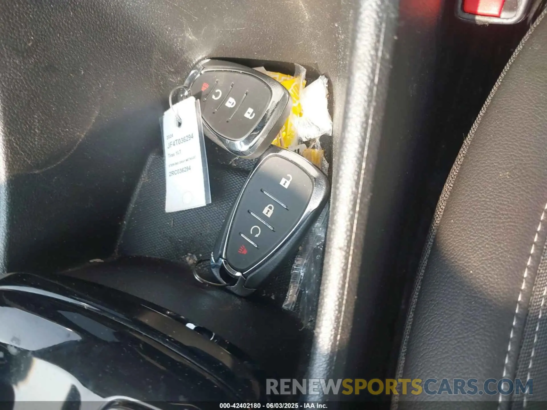 11 Photograph of a damaged car KL77LHE22RC036294 CHEVROLET TRAX 2024