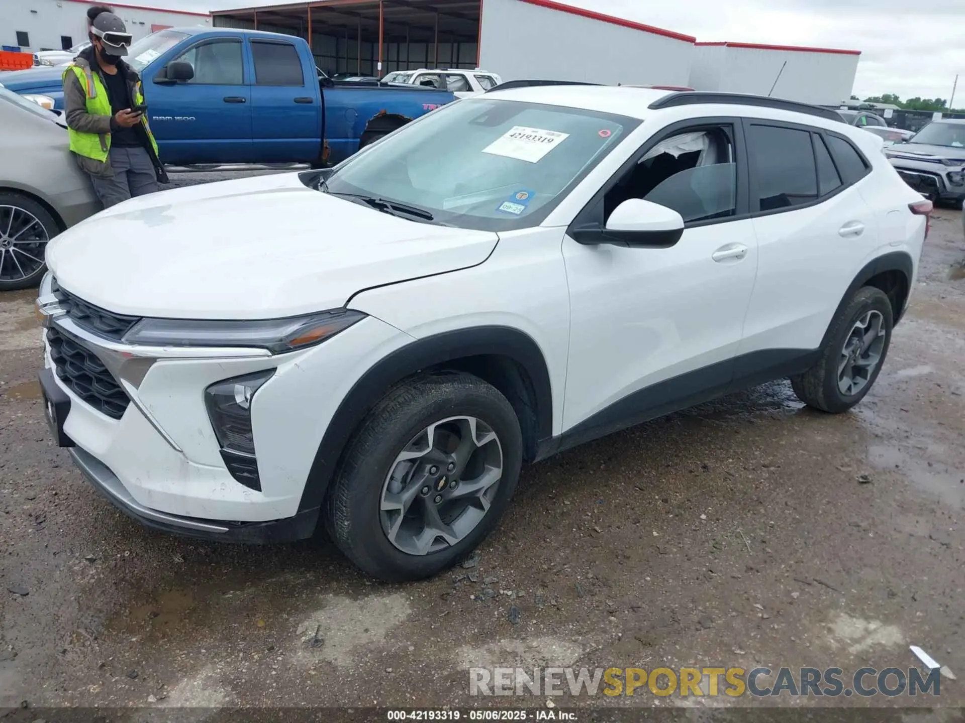 2 Photograph of a damaged car KL77LHE22RC069523 CHEVROLET TRAX 2024