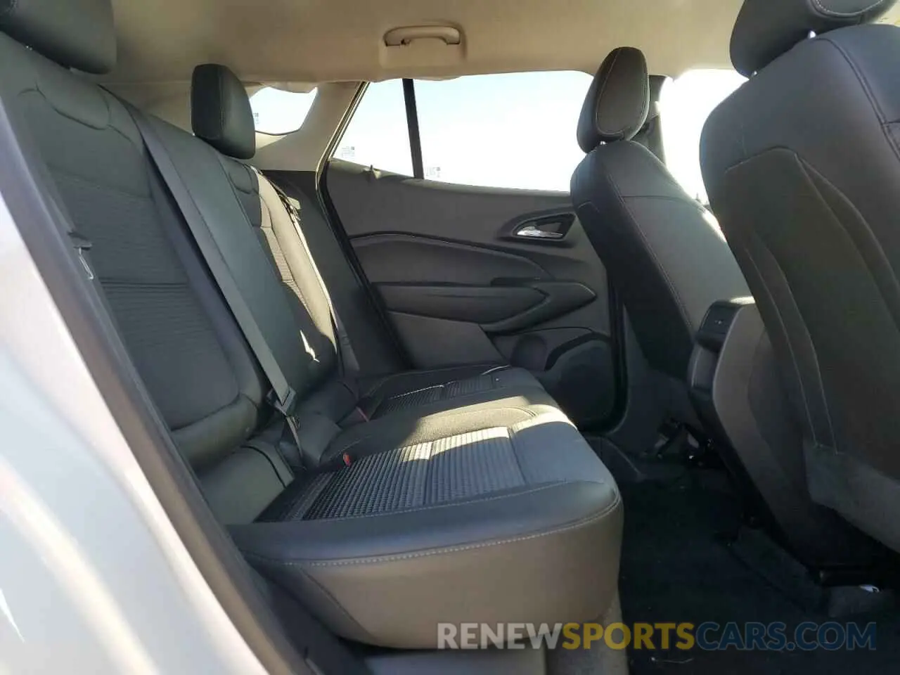 11 Photograph of a damaged car KL77LHE22RC114251 CHEVROLET TRAX 2024
