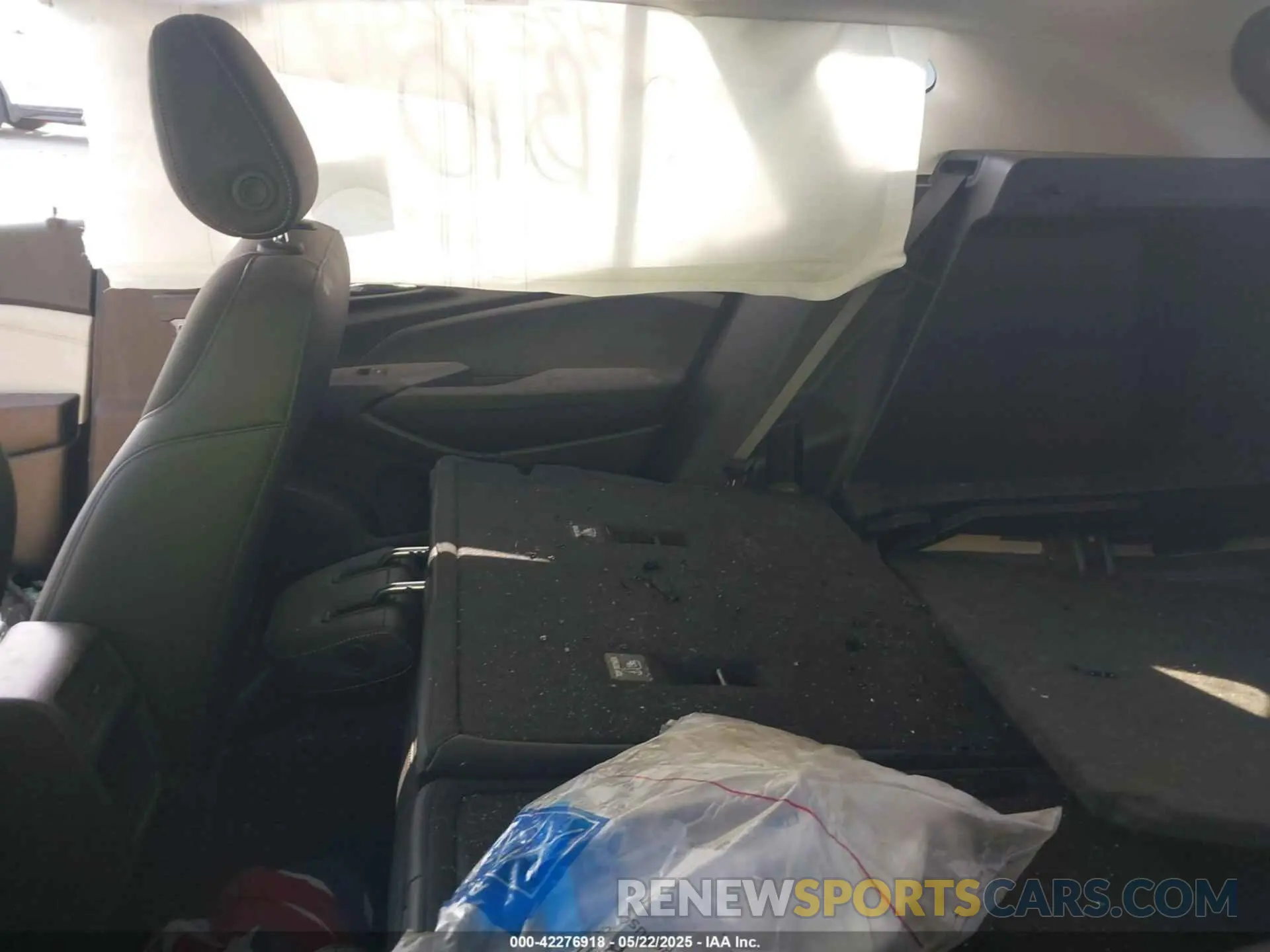 8 Photograph of a damaged car KL77LHE23RC000694 CHEVROLET TRAX 2024