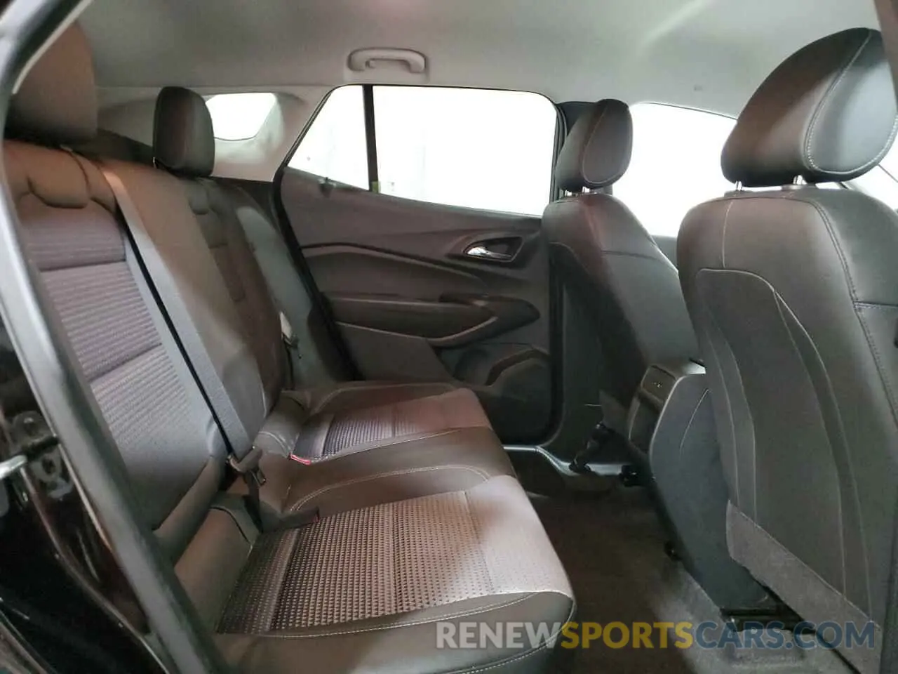 11 Photograph of a damaged car KL77LHE23RC182560 CHEVROLET TRAX 2024