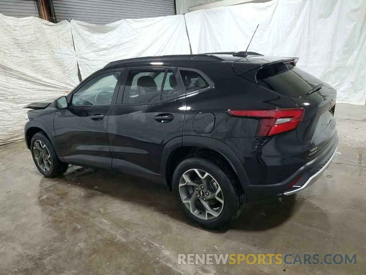 2 Photograph of a damaged car KL77LHE23RC182560 CHEVROLET TRAX 2024