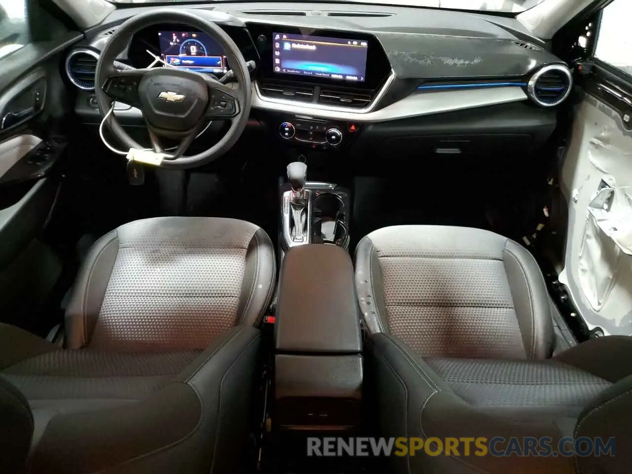 8 Photograph of a damaged car KL77LHE23RC182560 CHEVROLET TRAX 2024