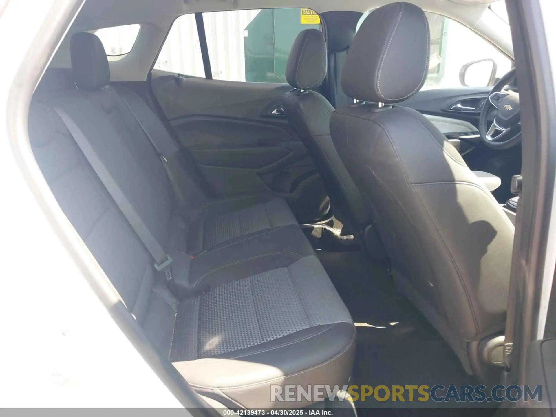 8 Photograph of a damaged car KL77LHE23RC215265 CHEVROLET TRAX 2024