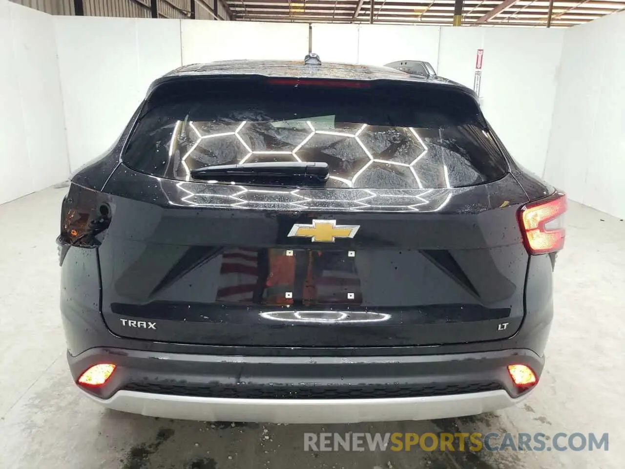 6 Photograph of a damaged car KL77LHE23RC240621 CHEVROLET TRAX 2024