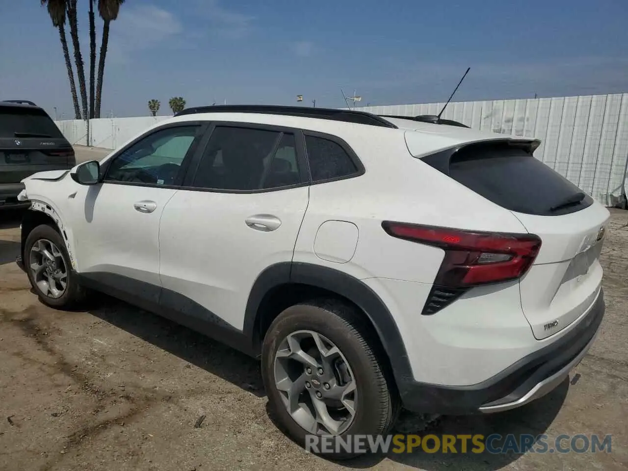 2 Photograph of a damaged car KL77LHE24RC121881 CHEVROLET TRAX 2024