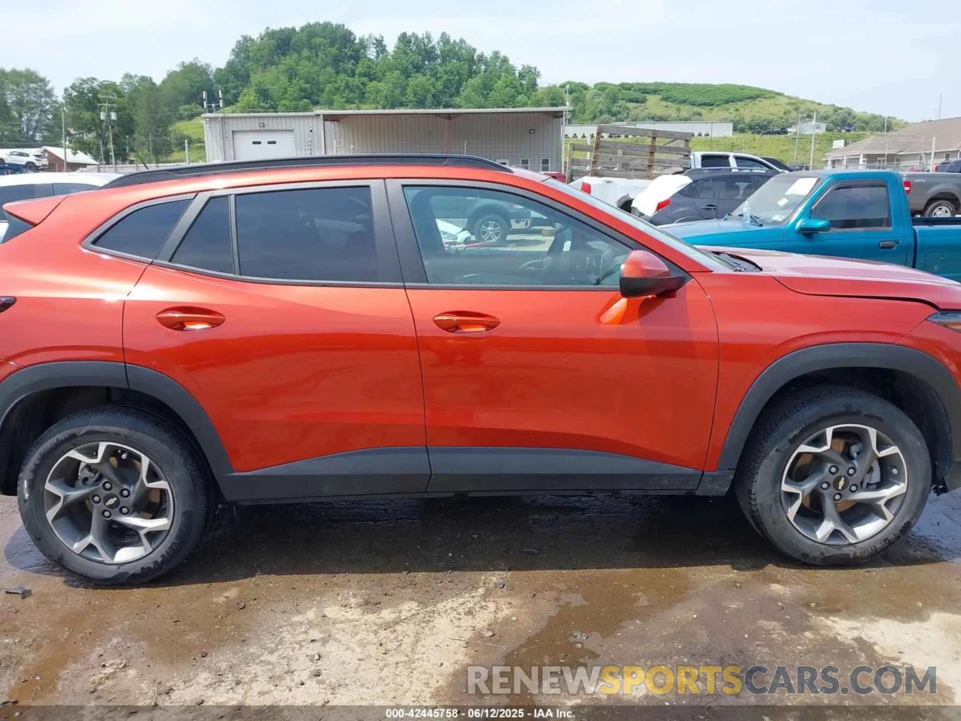 13 Photograph of a damaged car KL77LHE24RC130130 CHEVROLET TRAX 2024