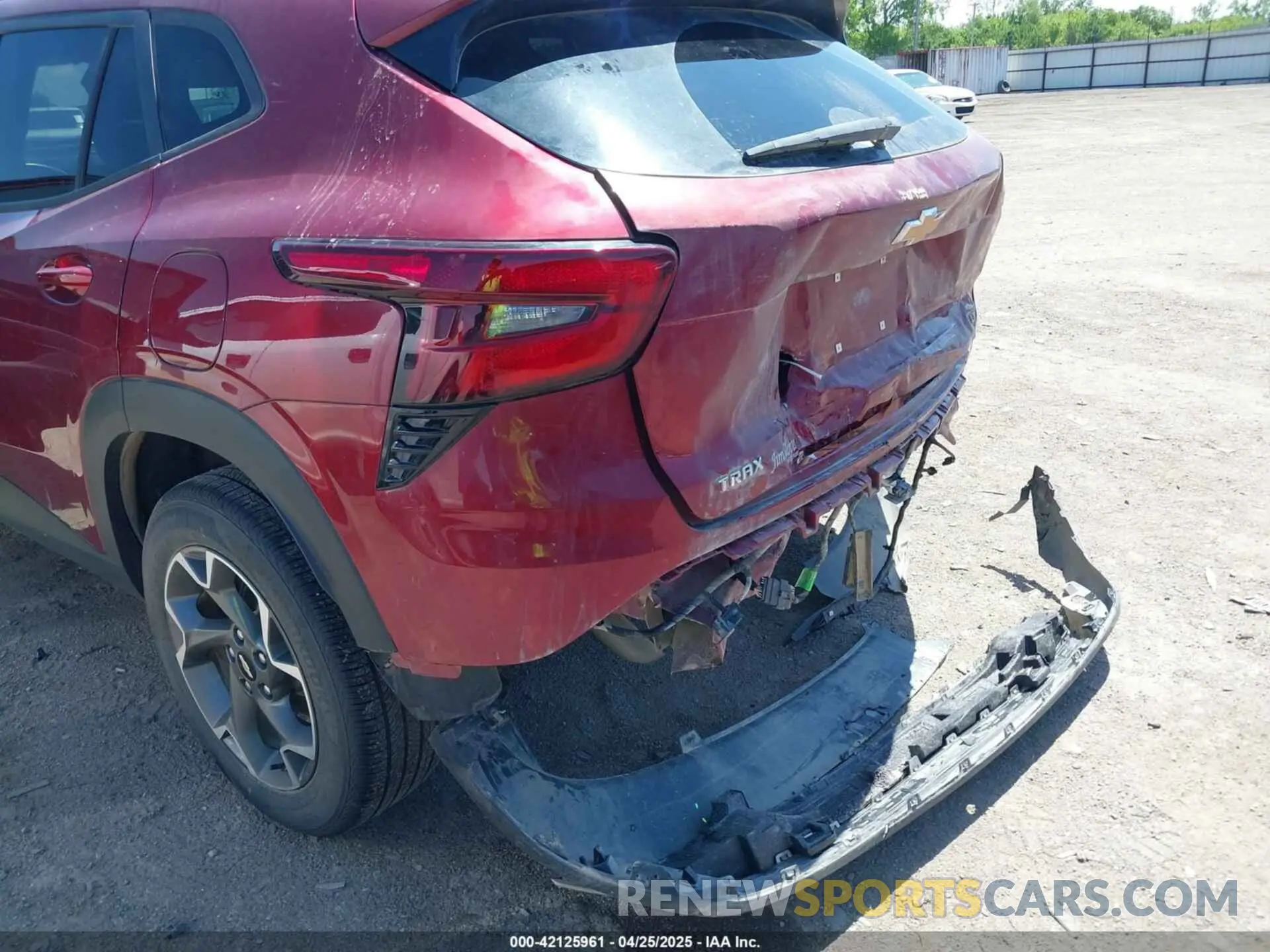 6 Photograph of a damaged car KL77LHE24RC211676 CHEVROLET TRAX 2024