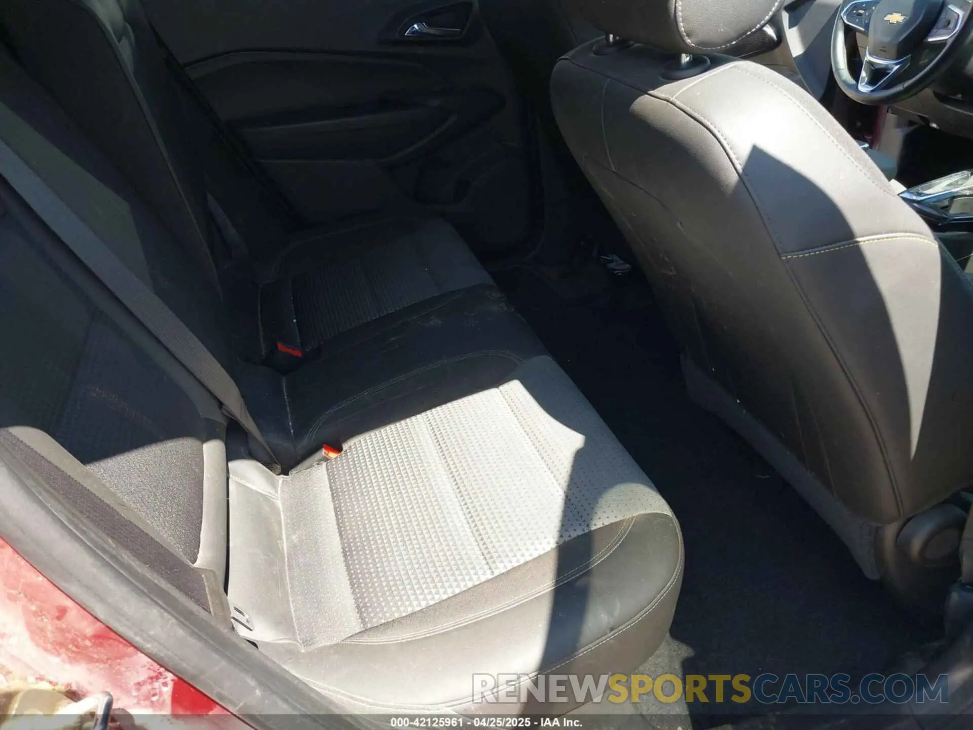 8 Photograph of a damaged car KL77LHE24RC211676 CHEVROLET TRAX 2024