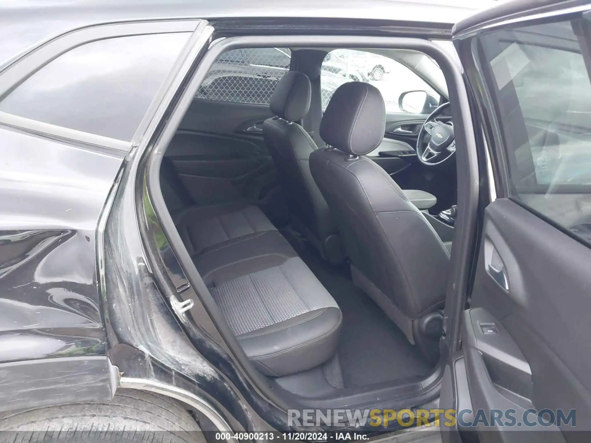 8 Photograph of a damaged car KL77LHE25RC040095 CHEVROLET TRAX 2024