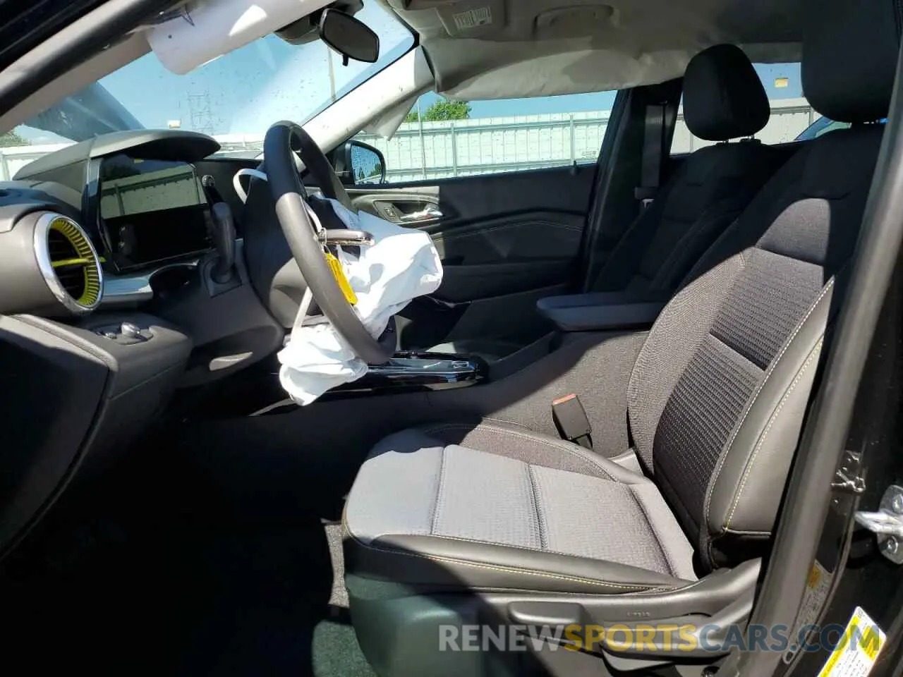 7 Photograph of a damaged car KL77LHE25RC089099 CHEVROLET TRAX 2024
