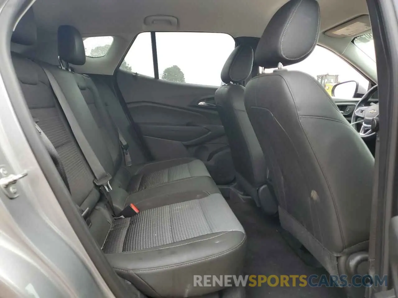 11 Photograph of a damaged car KL77LHE25RC141332 CHEVROLET TRAX 2024