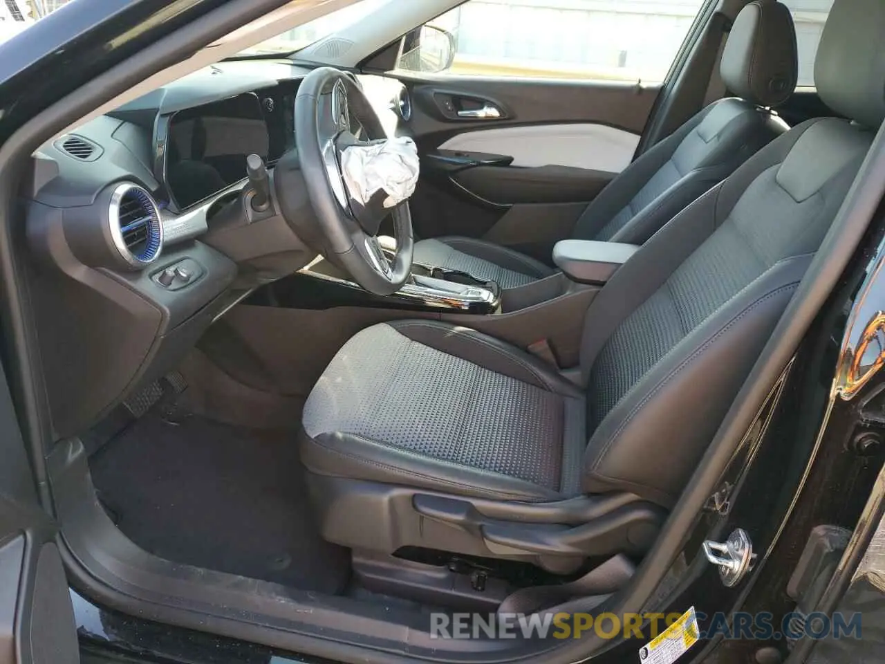 7 Photograph of a damaged car KL77LHE26RC160469 CHEVROLET TRAX 2024
