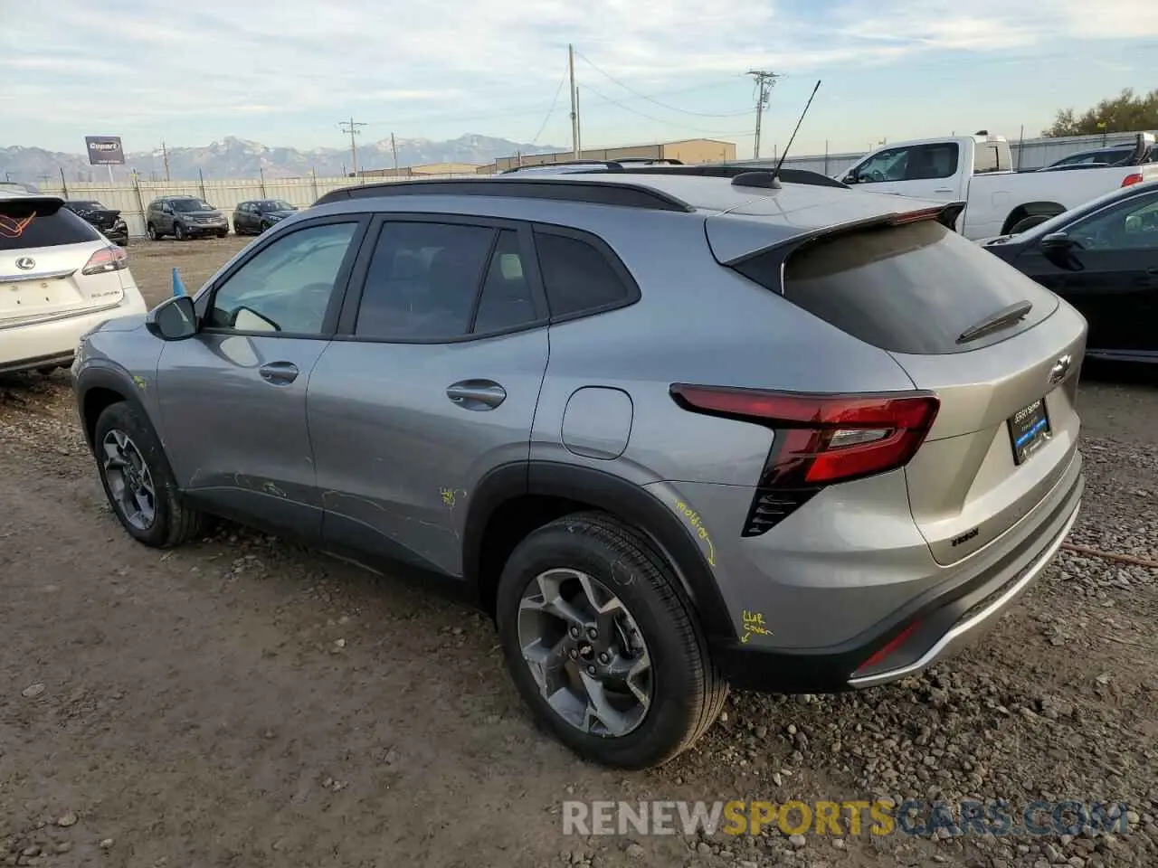 2 Photograph of a damaged car KL77LHE26RC244162 CHEVROLET TRAX 2024