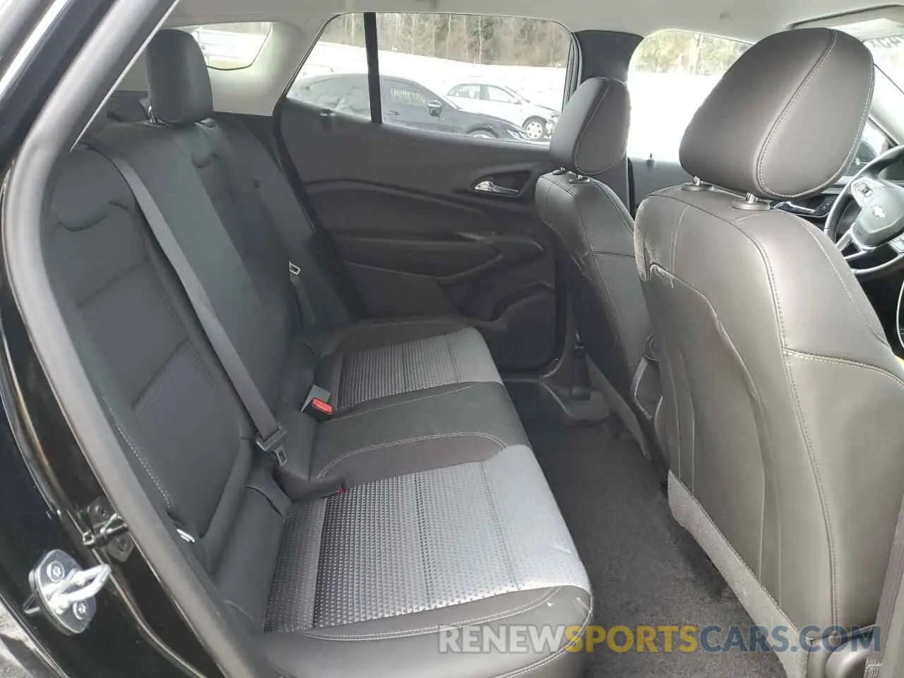 11 Photograph of a damaged car KL77LHE27RC023931 CHEVROLET TRAX 2024