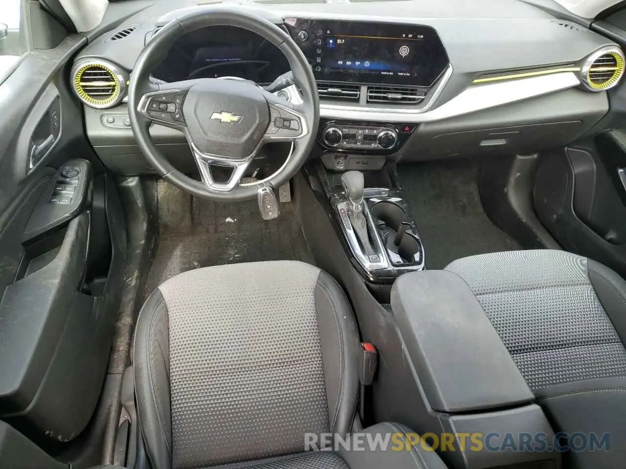 8 Photograph of a damaged car KL77LHE27RC023931 CHEVROLET TRAX 2024