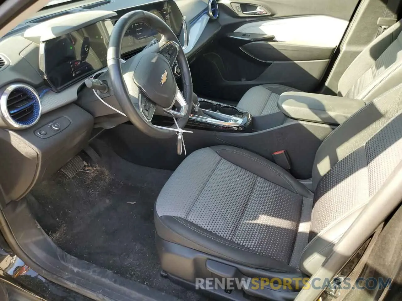 7 Photograph of a damaged car KL77LHE27RC109532 CHEVROLET TRAX 2024