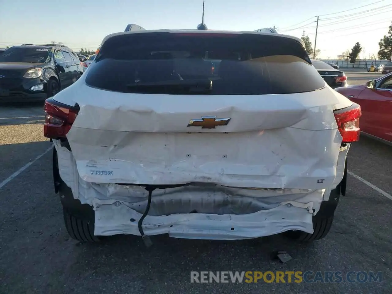 6 Photograph of a damaged car KL77LHE27RC128808 CHEVROLET TRAX 2024