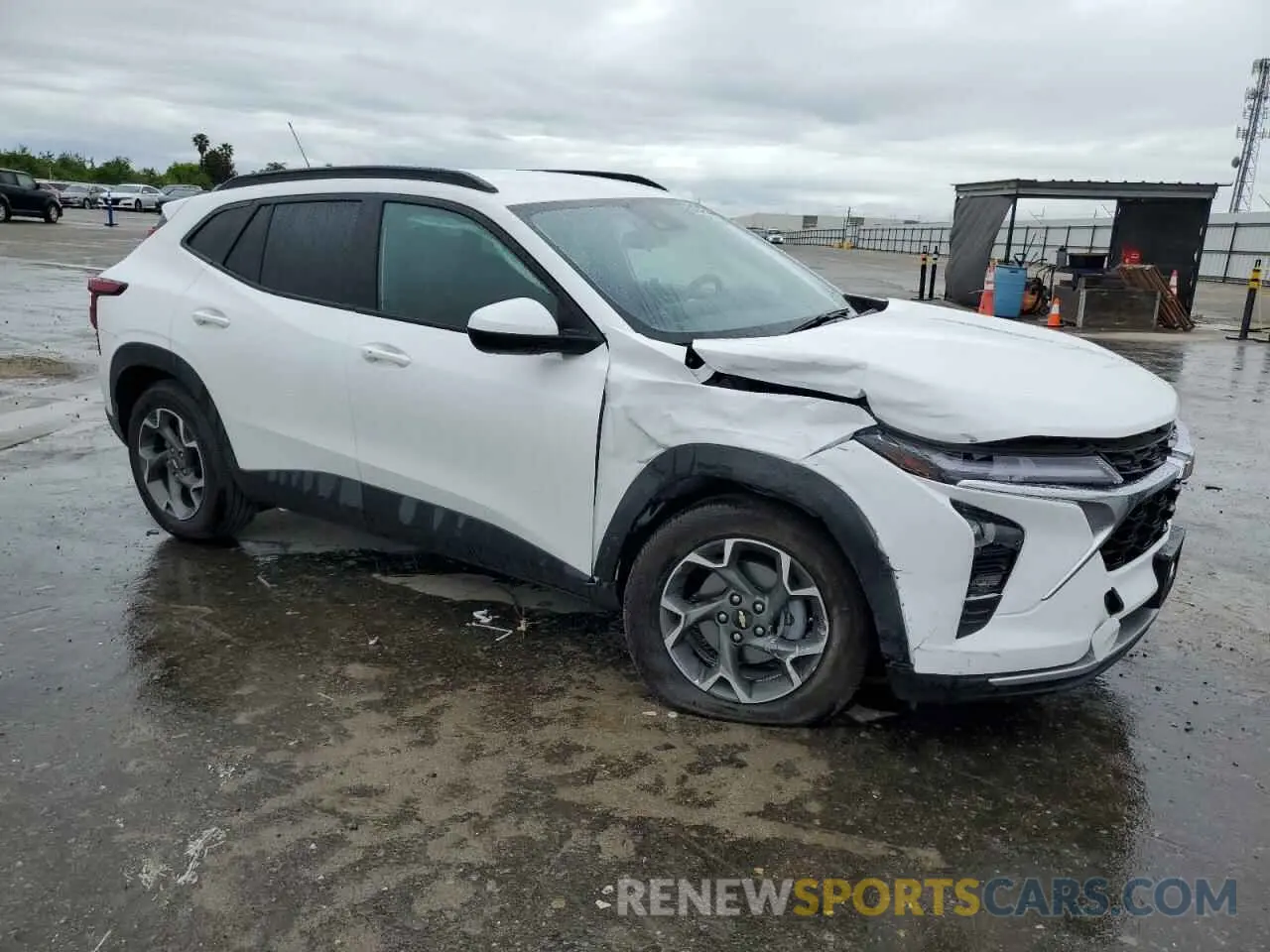4 Photograph of a damaged car KL77LHE27RC240573 CHEVROLET TRAX 2024