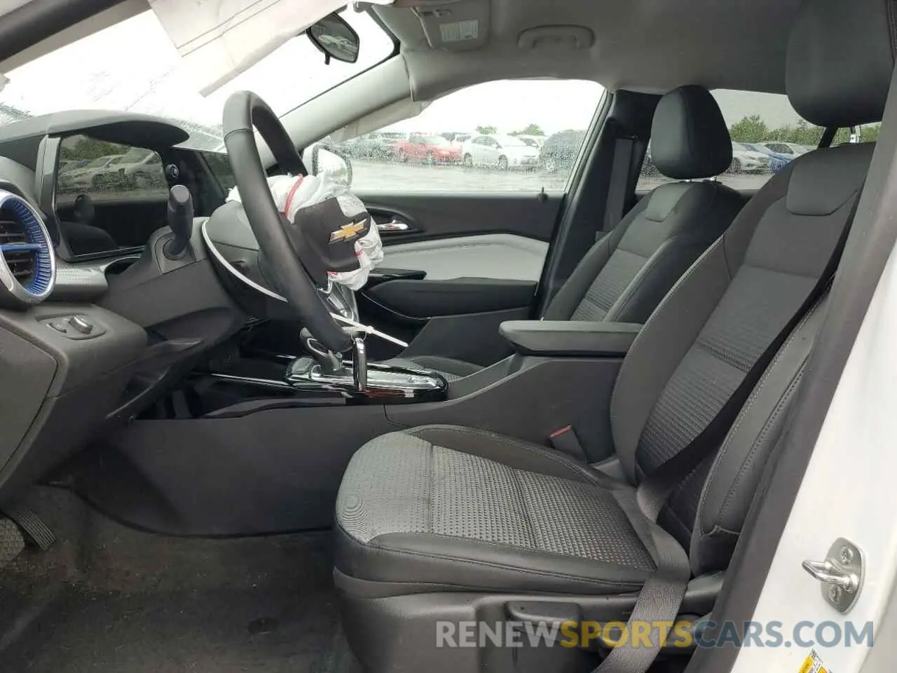 7 Photograph of a damaged car KL77LHE27RC240573 CHEVROLET TRAX 2024