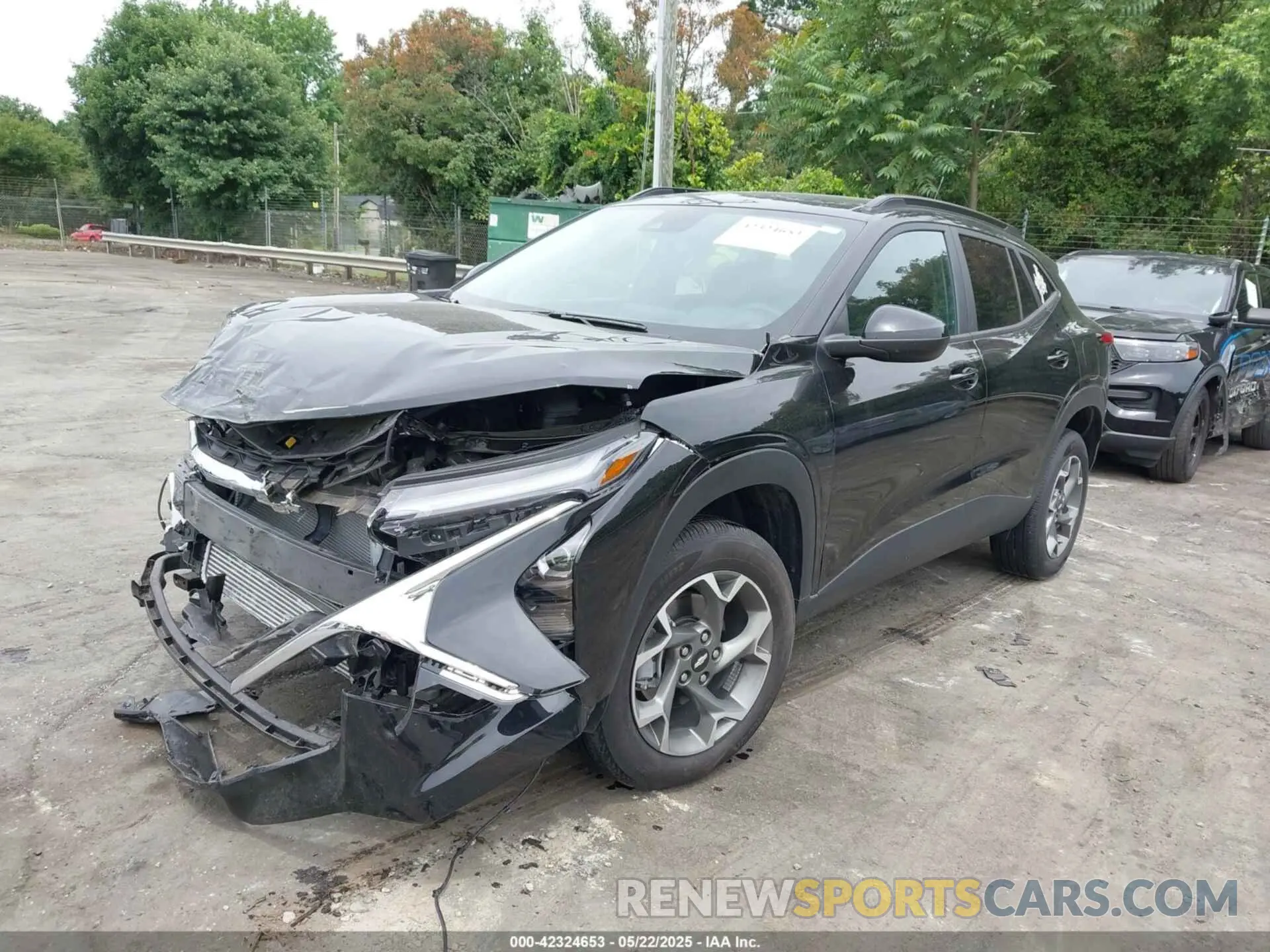 2 Photograph of a damaged car KL77LHE28RC005549 CHEVROLET TRAX 2024