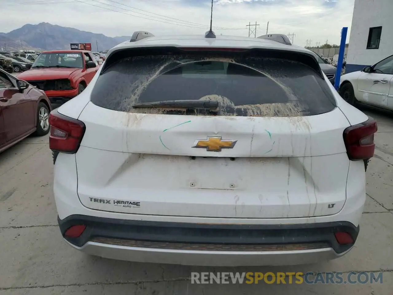 6 Photograph of a damaged car KL77LHE28RC009732 CHEVROLET TRAX 2024