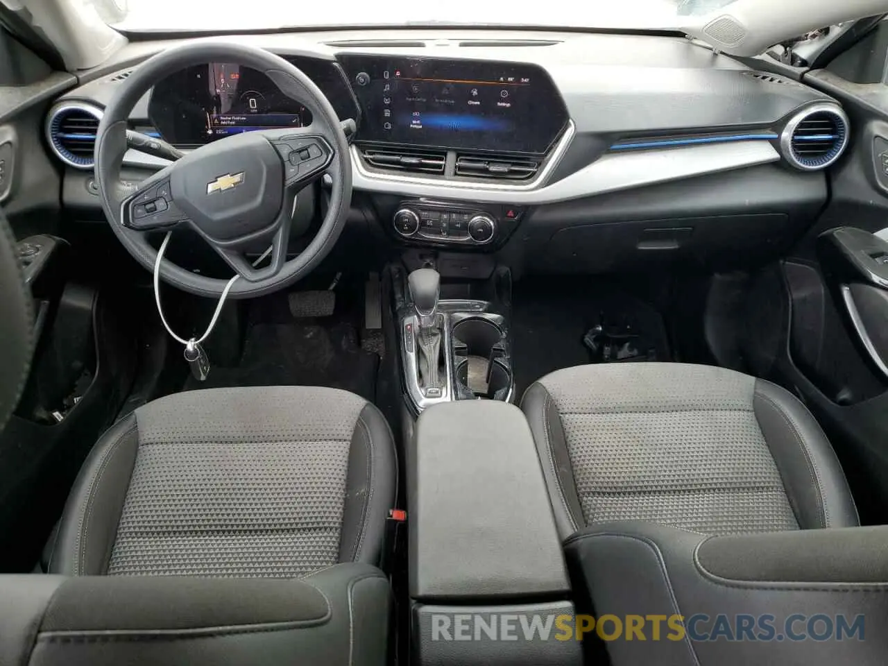 8 Photograph of a damaged car KL77LHE28RC009732 CHEVROLET TRAX 2024