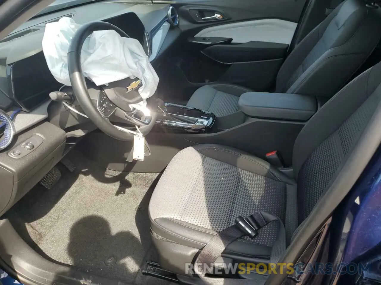 7 Photograph of a damaged car KL77LHE28RC012114 CHEVROLET TRAX 2024