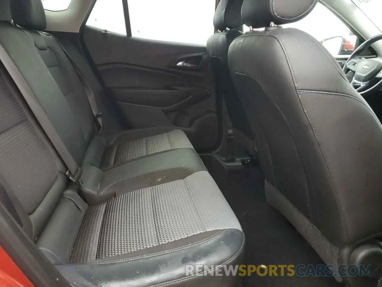 11 Photograph of a damaged car KL77LHE28RC016034 CHEVROLET TRAX 2024