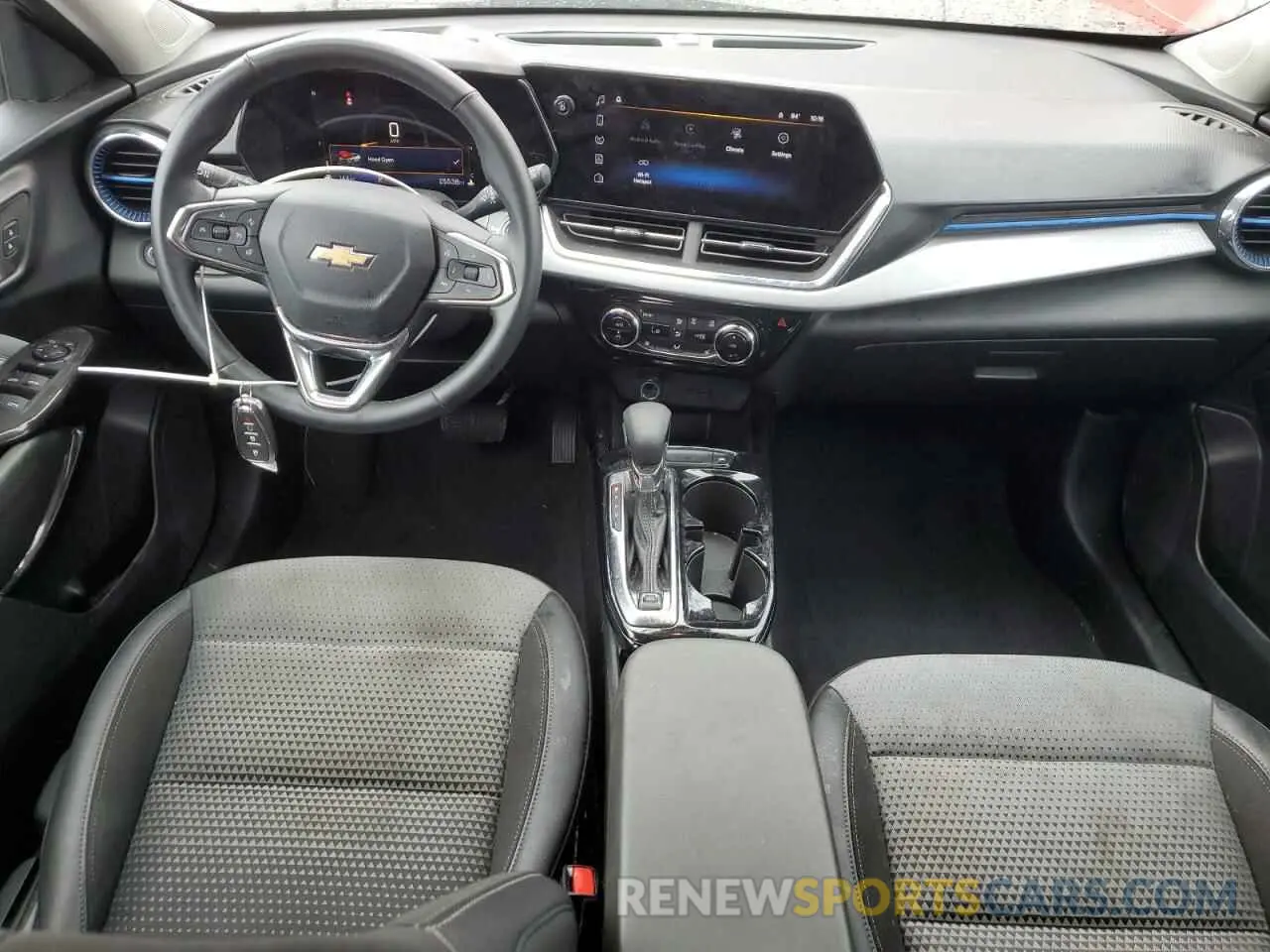 8 Photograph of a damaged car KL77LHE28RC016034 CHEVROLET TRAX 2024
