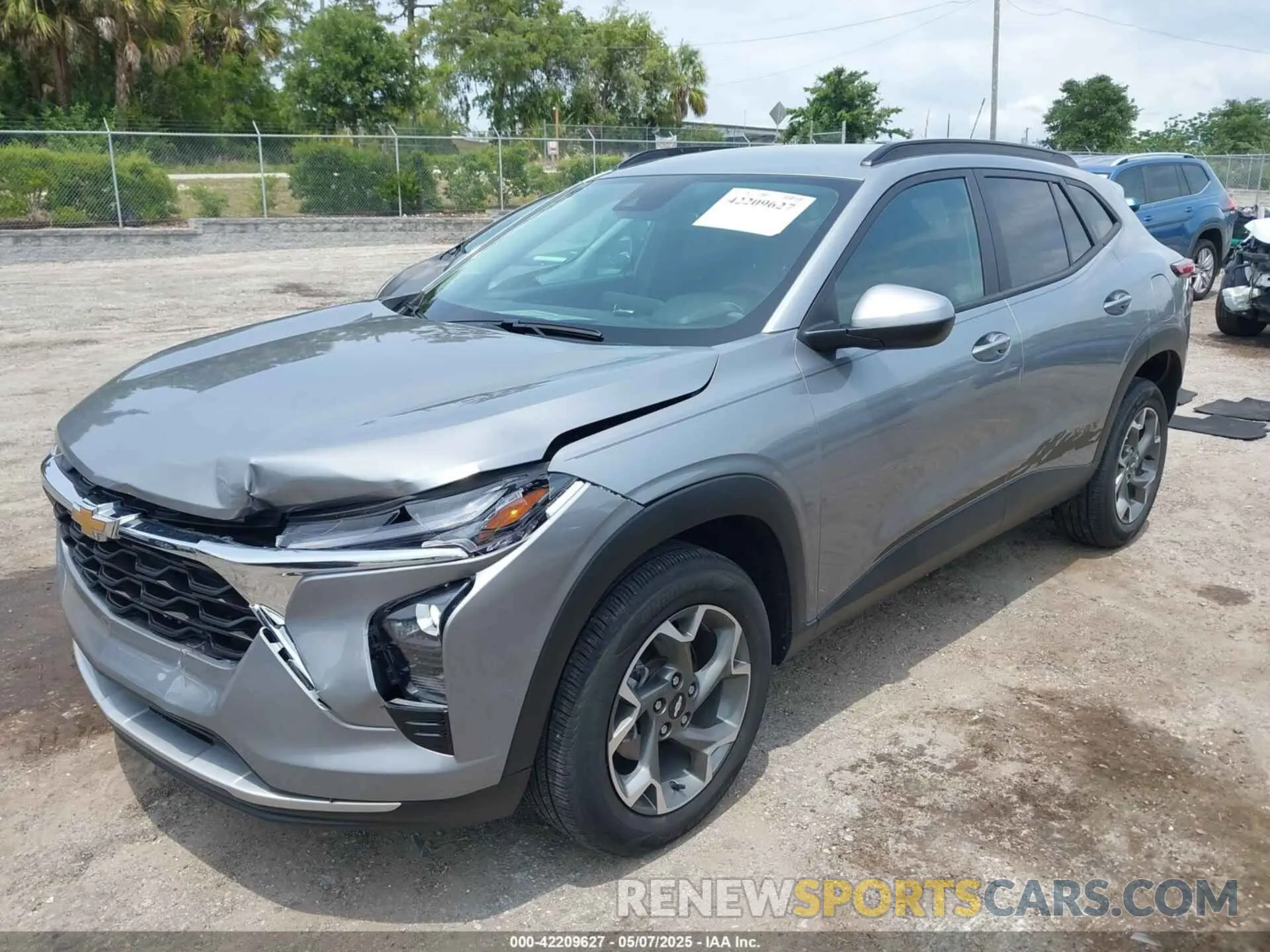 2 Photograph of a damaged car KL77LHE28RC019922 CHEVROLET TRAX 2024