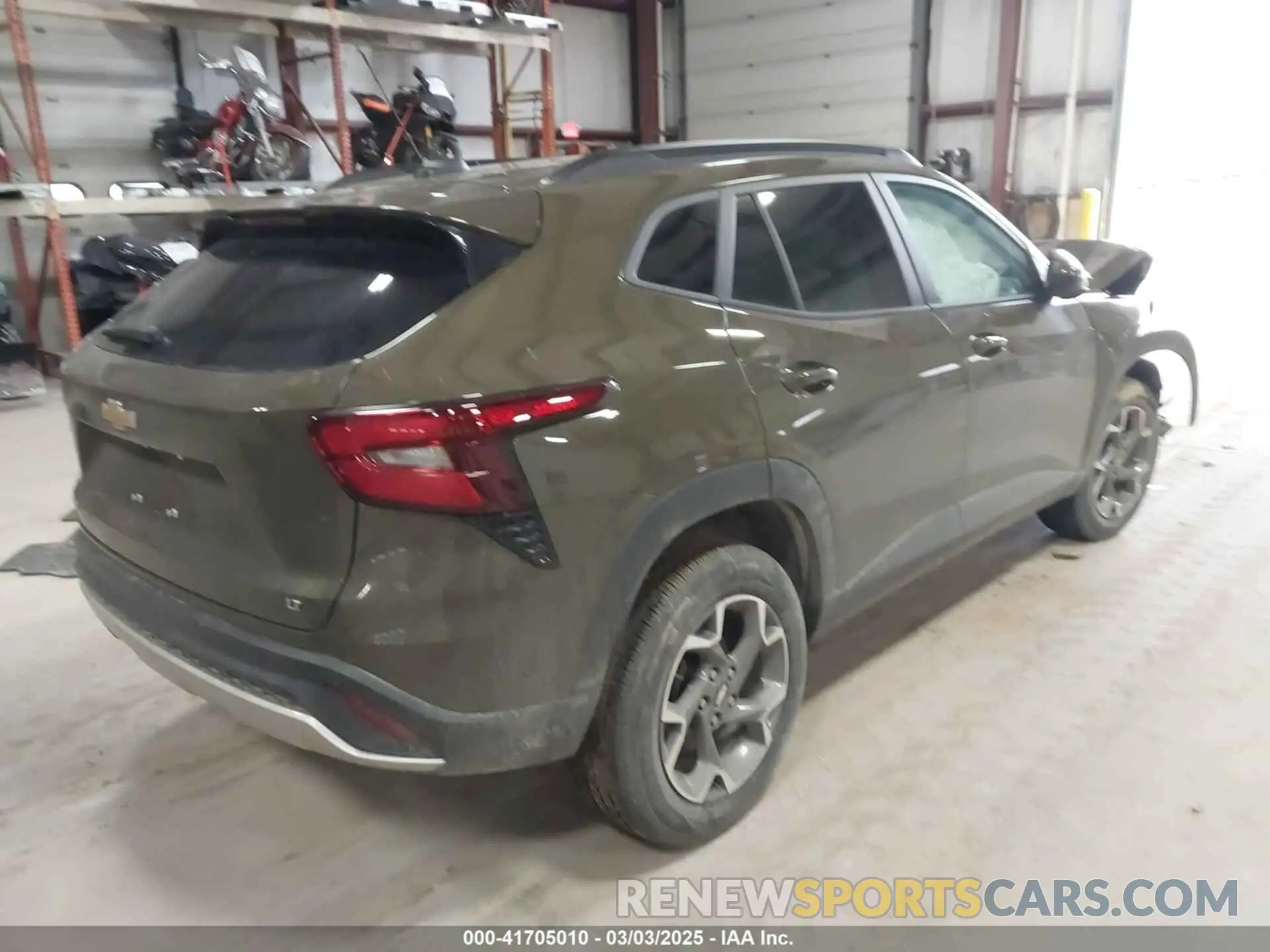 4 Photograph of a damaged car KL77LHE28RC101679 CHEVROLET TRAX 2024