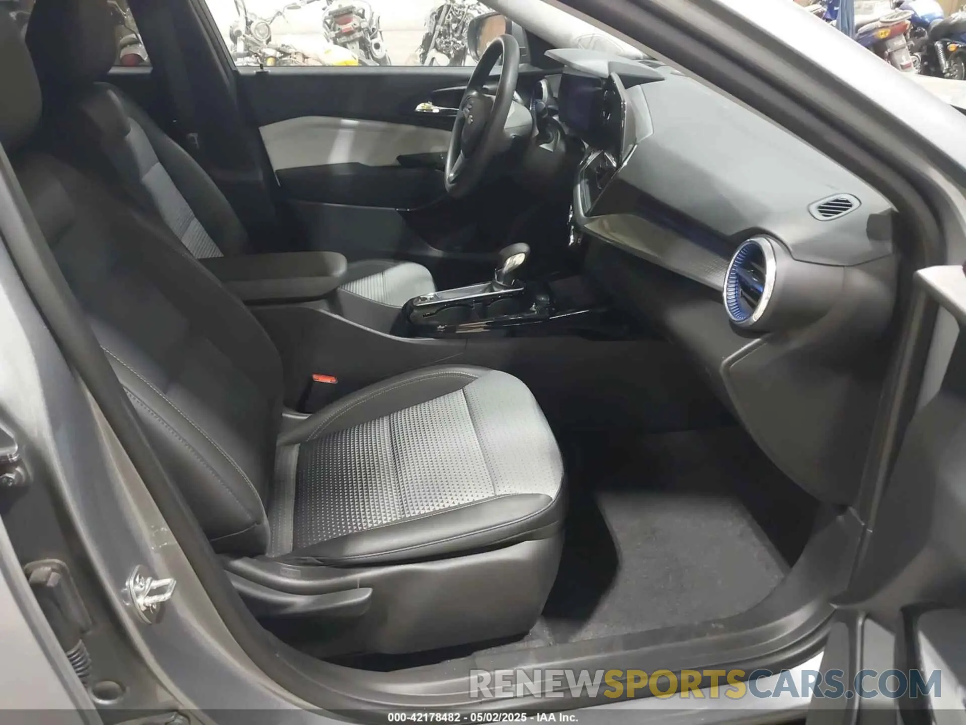 5 Photograph of a damaged car KL77LHE28RC112469 CHEVROLET TRAX 2024